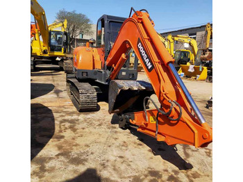 Гусеничний екскаватор DOOSAN DH60
