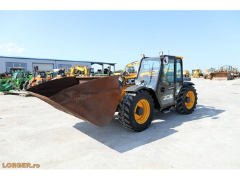 Навантажувач телескопічний JCB