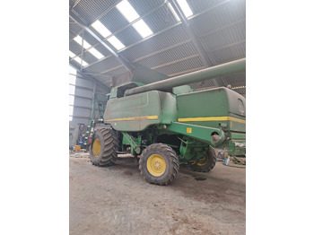 : фото в шапці сторінки