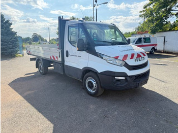 Легка бортова вантажівка IVECO Daily 35s12