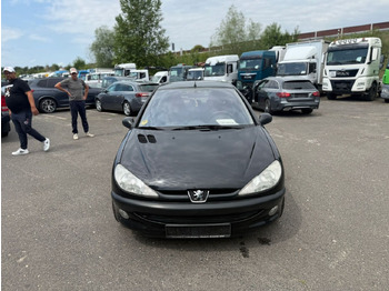 Седан PEUGEOT