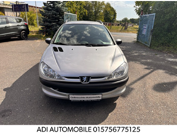 Легковий автомобіль PEUGEOT
