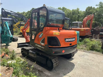 Міні-екскаватор DOOSAN DX60