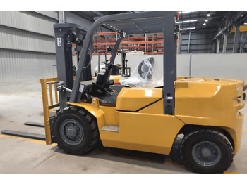 Дизельний навантажувач