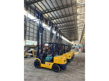 Дизельний навантажувач KOMATSU