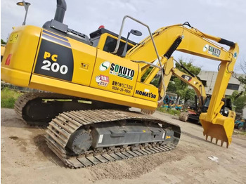 Гусеничний екскаватор KOMATSU PC200-8