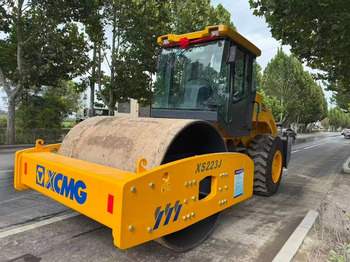 Компактор XCMG XS223J