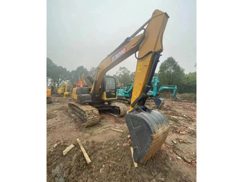 Гусеничний екскаватор XCMG XE150D: фото 2 Гусеничний екскаватор XCMG XE150D: фото 2