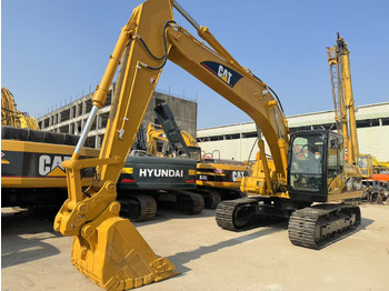 Гусеничний екскаватор CATERPILLAR 320CL