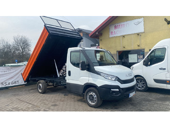 Малотоннажний самоскид IVECO Daily