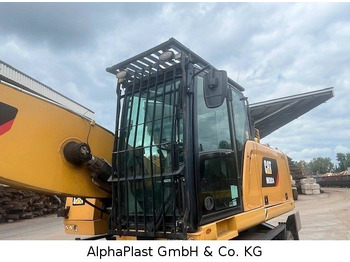Колісний екскаватор CATERPILLAR MH3024