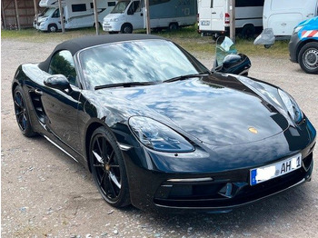 Легковий автомобіль PORSCHE
