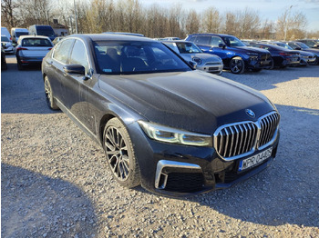 Седан BMW