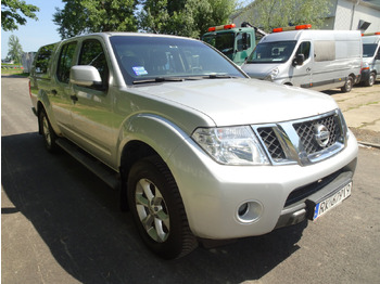 Пікап NISSAN Navara