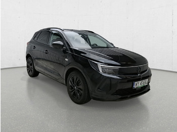 Легковий автомобіль OPEL