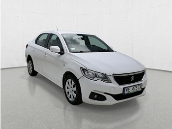 Седан PEUGEOT