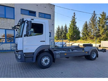 Вантажівка шасі MERCEDES-BENZ Atego 1624