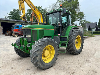 Трактор JOHN DEERE 7700