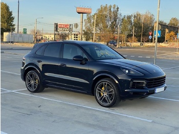 : фото в шапці сторінки