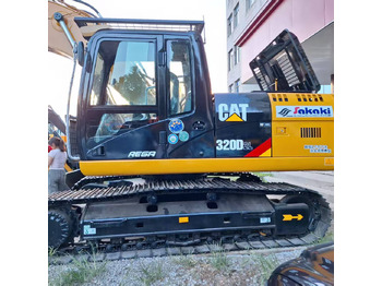 Гусеничний екскаватор CATERPILLAR 320D2