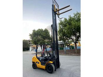 Дизельний навантажувач New arriver second hand Komatsu FD30 forklift with good performance cheap used forklift for sale: фото 5