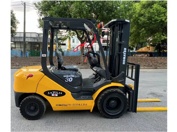 Дизельний навантажувач KOMATSU