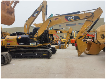 Екскаватор CATERPILLAR 320D2