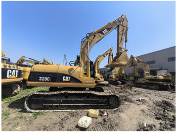 Гусеничний екскаватор CATERPILLAR 320DL