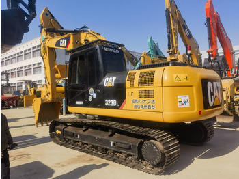 Екскаватор CATERPILLAR 323D