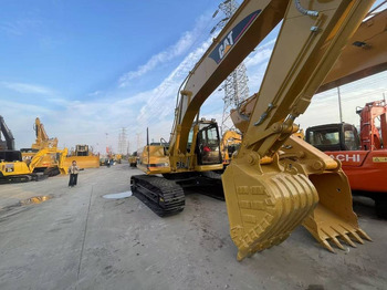 Гусеничний екскаватор CATERPILLAR 320B