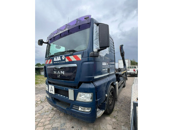Скіповий навантажувач вантажівка MAN TGX 18.400