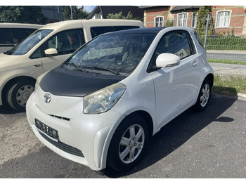 Хетчбек TOYOTA