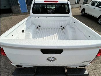Nissan Navara 4x4 - 22 UNITS - 2.5 D Double Cab - XE - EURO 2 - NEW!! READY FOR WORK!!! в лізинг Nissan Navara 4x4 - 22 UNITS - 2.5 D Double Cab - XE - EURO 2 - NEW!! READY FOR WORK!!!: фото 4