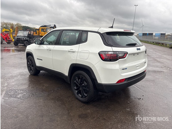 Позашляховик JEEP