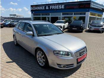 Легковий автомобіль AUDI
