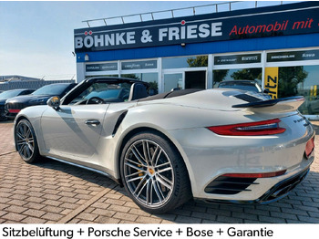 Легковий автомобіль PORSCHE
