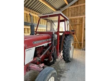 Трактор INTERNATIONAL