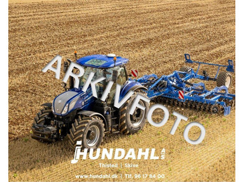 Трактор NEW HOLLAND T7.230