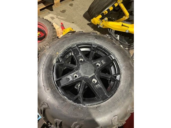 : фото в шапці сторінки