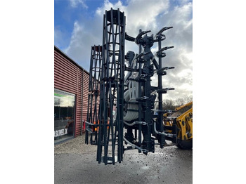 : фото в шапці сторінки