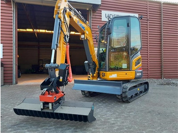 Міні-екскаватор XCMG xe27e med rototilt: фото 2 Міні-екскаватор XCMG xe27e med rototilt: фото 2