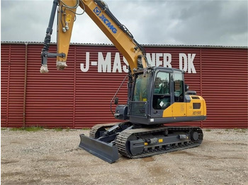 Гусеничний екскаватор XCMG XE150E