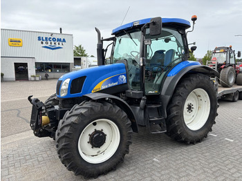 Трактор NEW HOLLAND T6000
