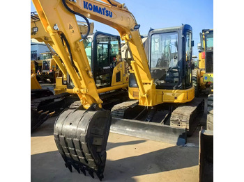 Гусеничний екскаватор