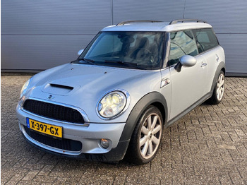 Легковий автомобіль