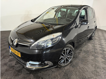 Легковий автомобіль RENAULT