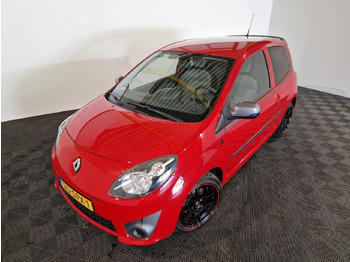 Легковий автомобіль RENAULT