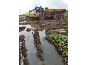 Шарнірний самоскид