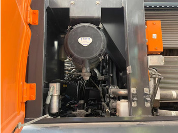 Колісний екскаватор DOOSAN DX210