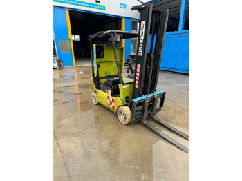 Навантажувач вилковий CLARK